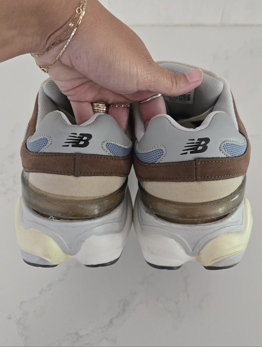 New Balance 9060 Sneakers Size M9/W 10.5 Sea Salt Blue Mushroom Aluminum Cyclone - Picture 5 of 12